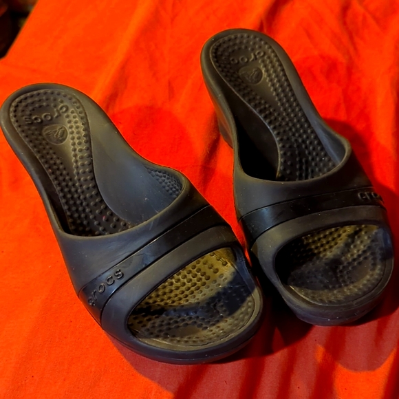 Crocs - Picture 2 of 2